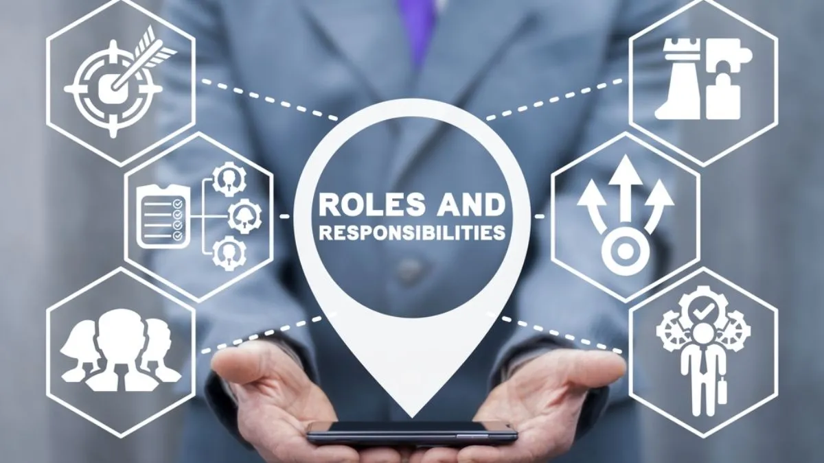 Difference between Roles and Responsibilities