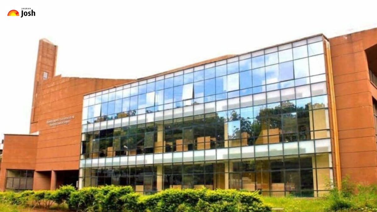 Which is the Oldest National Law University in India?