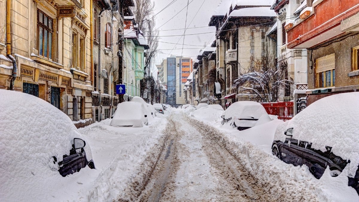 When does Winter Start and End in the U.S. in 2025?