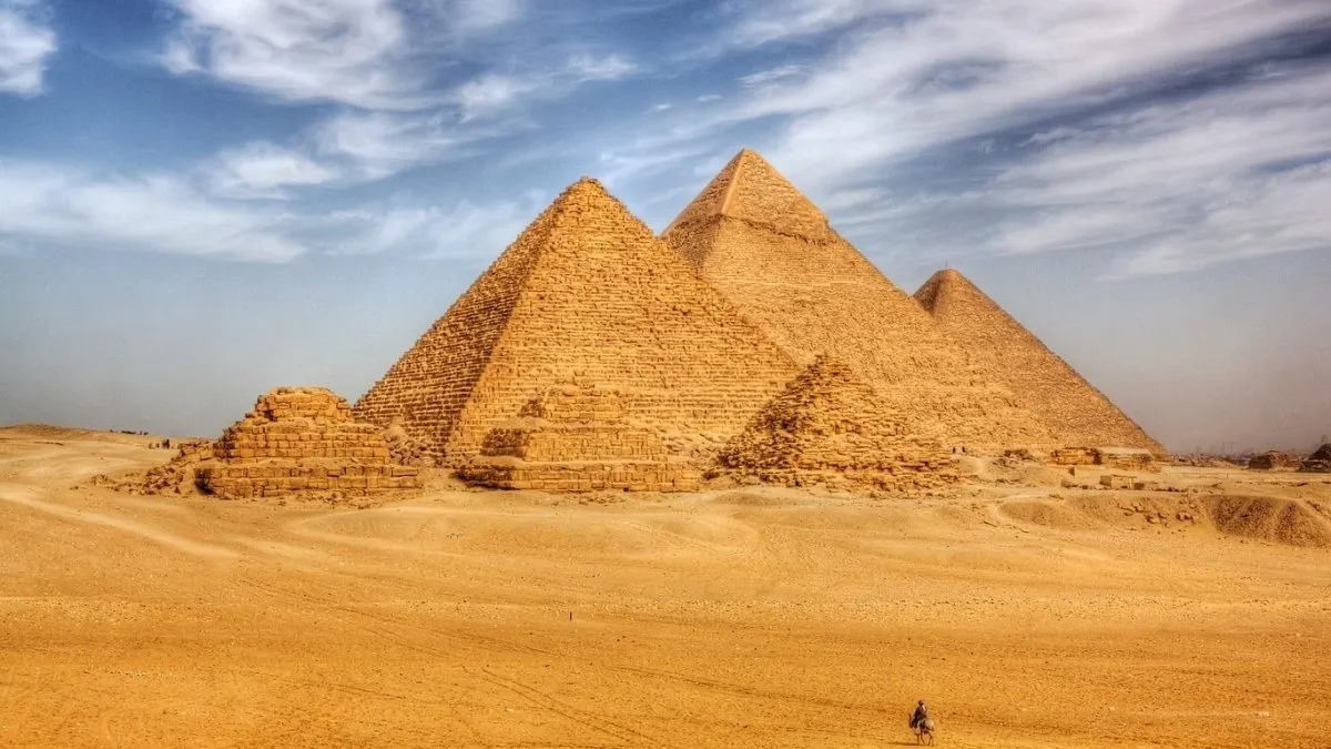 9 Most Famous Egyptian Monuments