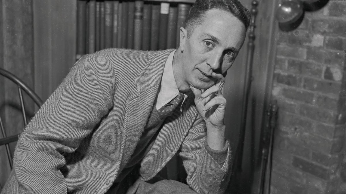 Norman Rockwell Biography: Early Life, Famous Paintings, Museum & Legacy!
