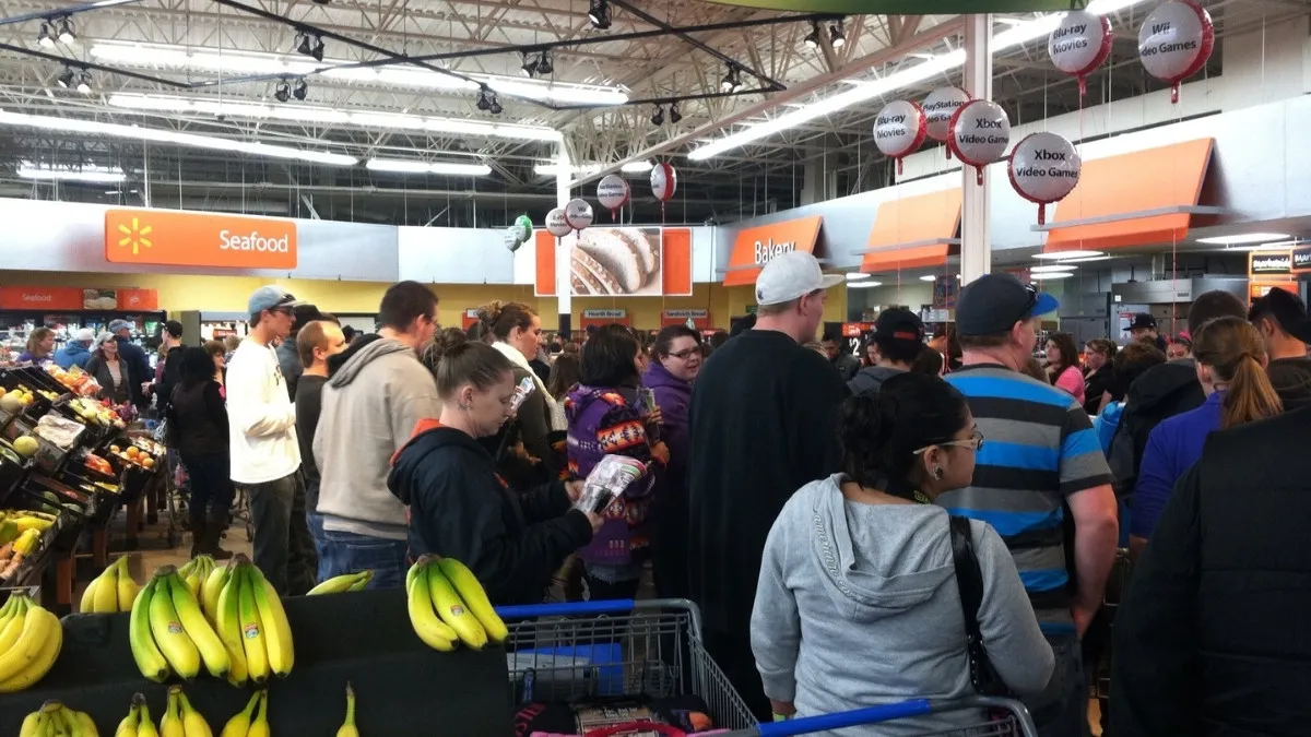 Black Friday (Thursday) shopping rush at Walmart, U.S. Image Credit: Wikipedia