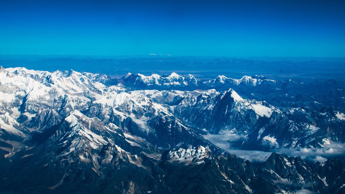 Which Country Has the Most Himalayan Peaks?