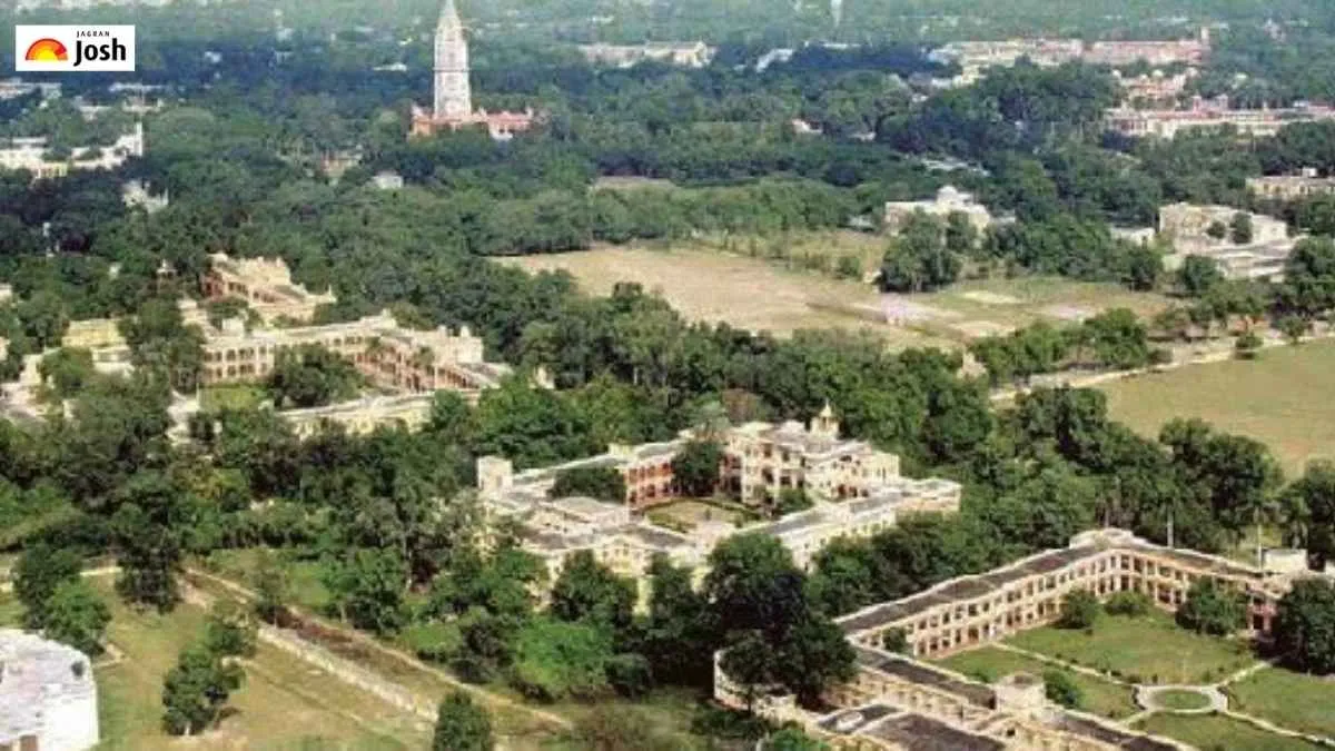 Which Central University has the Largest Campus Area?