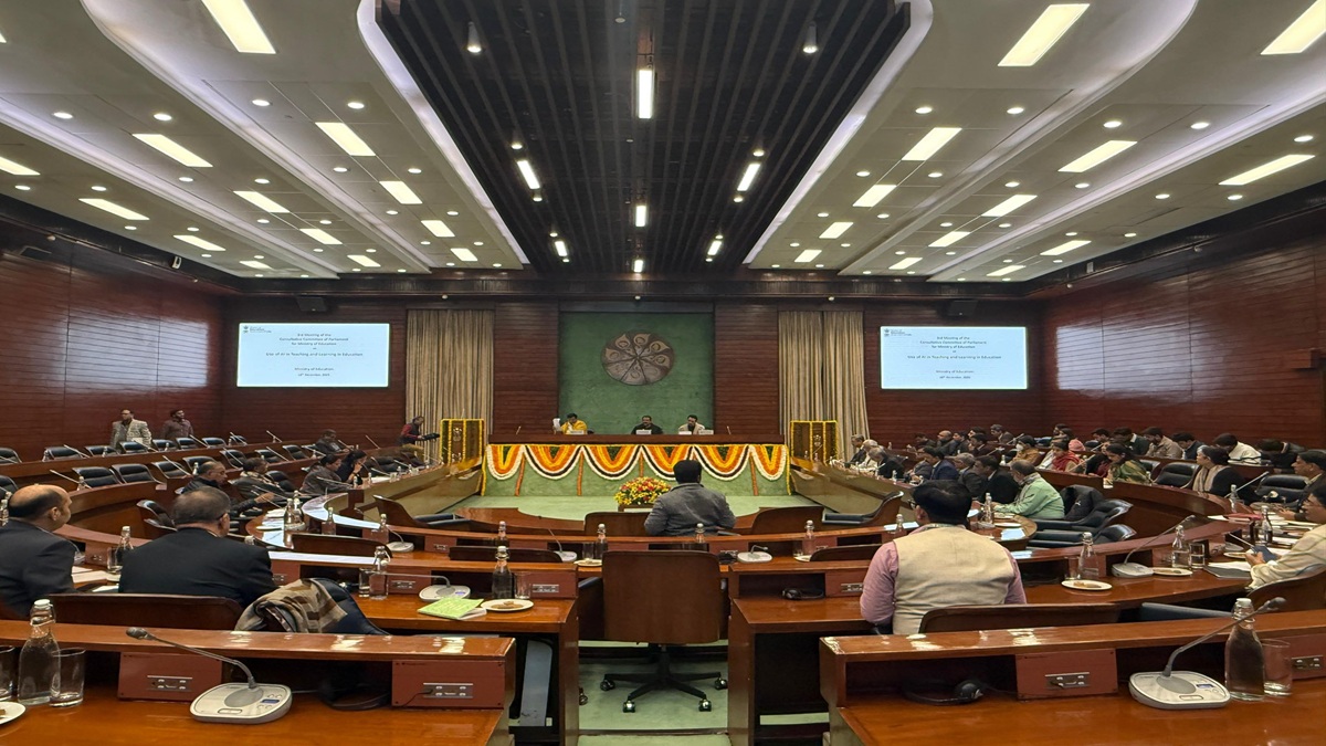 Education Minister Chairs Meeting on the Use of AI in Teaching and Learning in Education