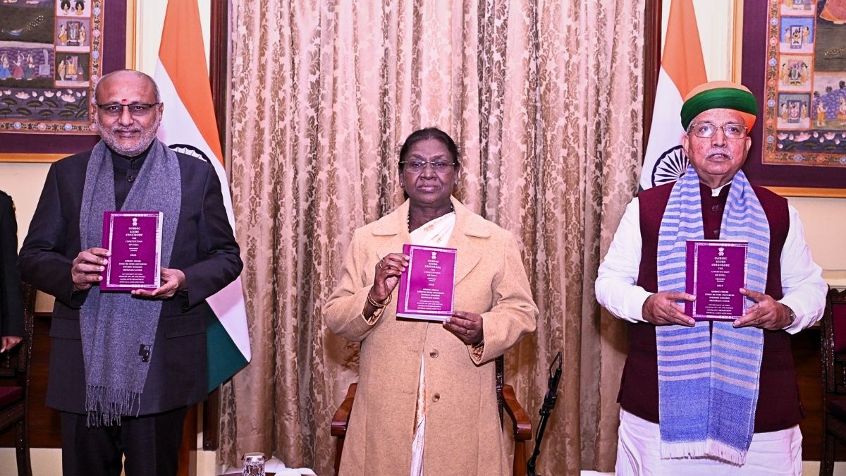 Constitution of India in Santhali: President Murmu Releases First Ol Chiki Translation on Good Governance Day