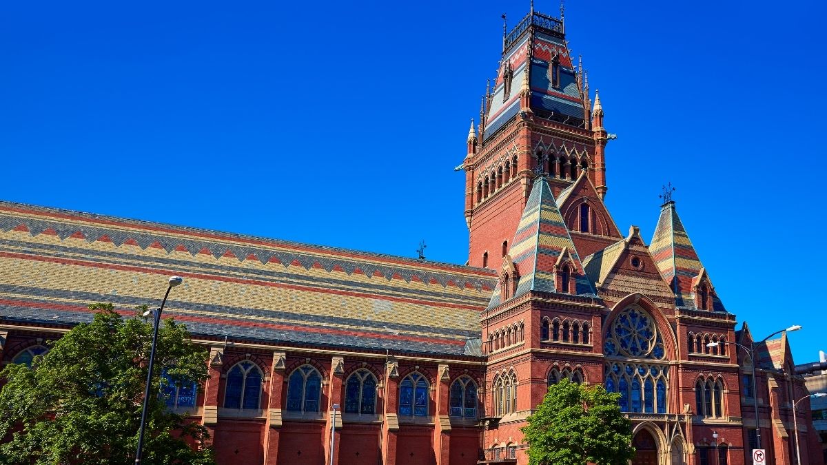 Which University in the U.S. has the Lowest Acceptance Rate? Check List!