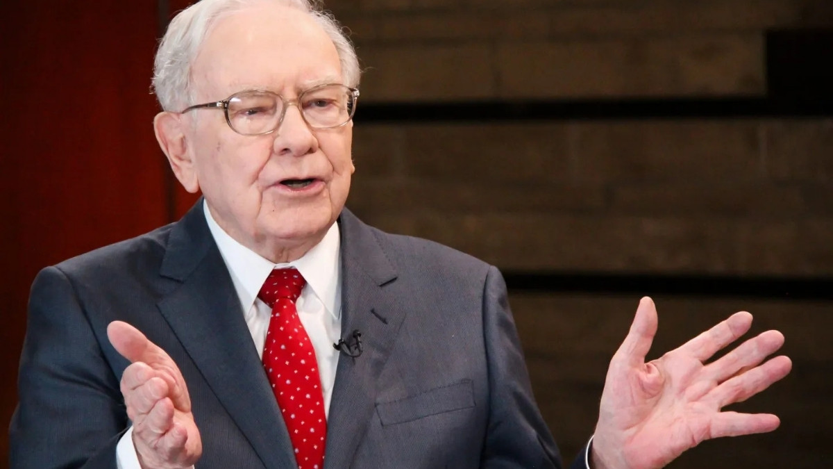 Who is Warren Buffett? Check Net Worth, Company & Books!