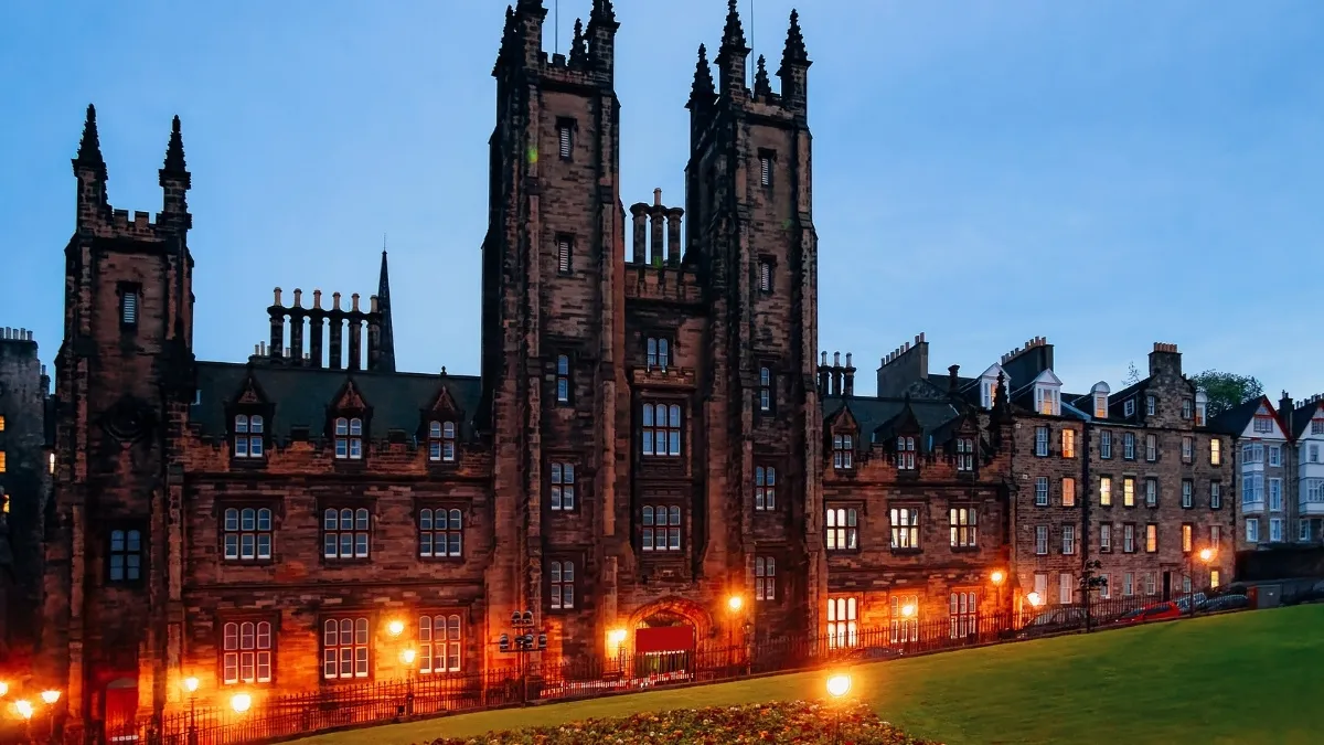 Want $70K+ Right After College? Pick these 9 Highest-Paying U.S. Majors