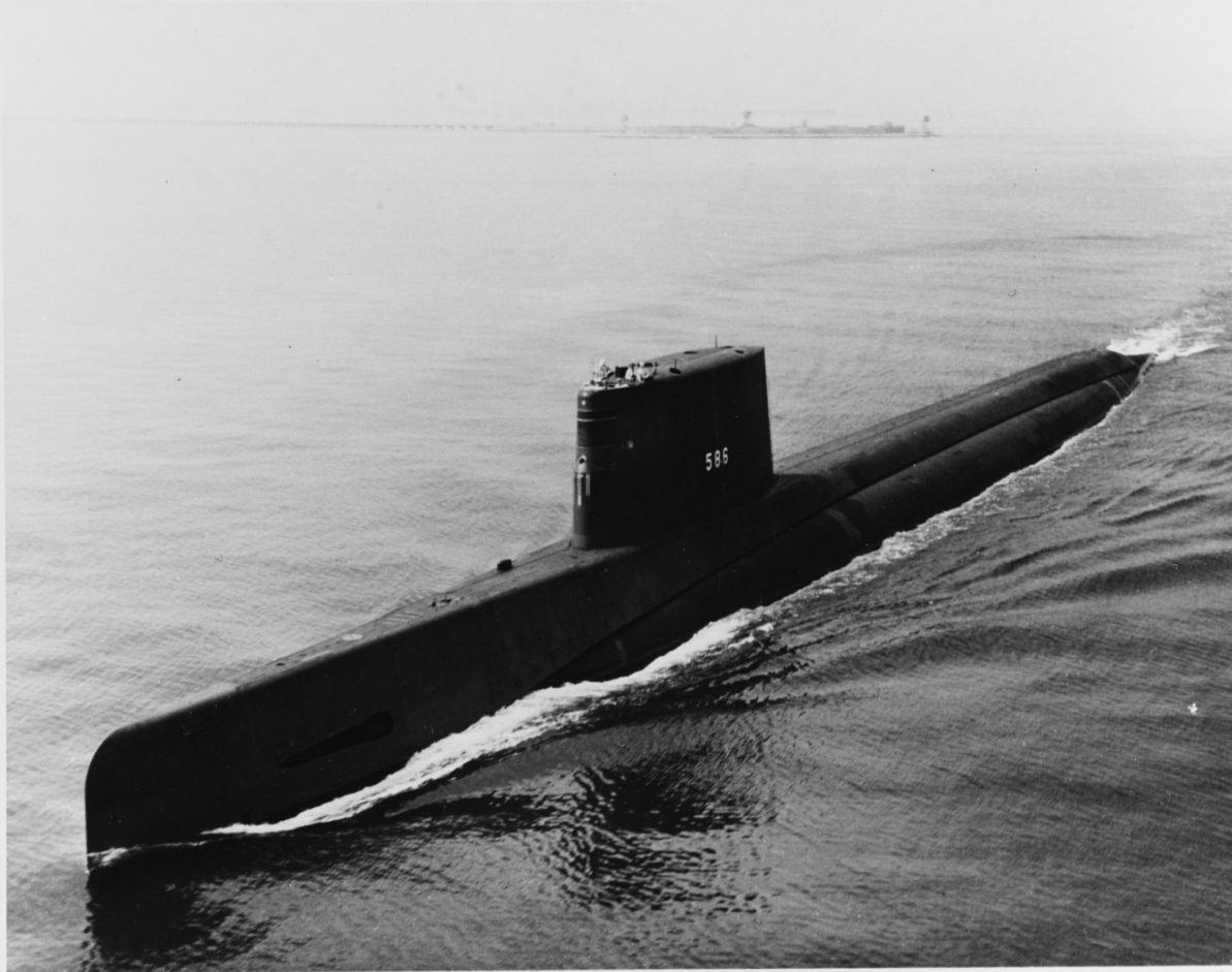 The USS Triton finishes the first submerged trip around the world (1960)