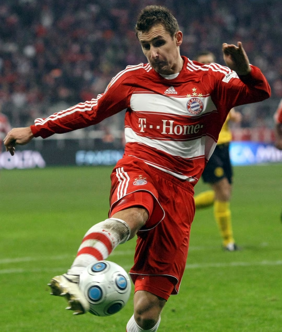 Miroslav Klose (16 Goals)- Germany