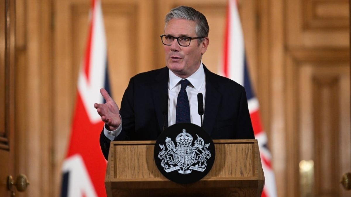 UK PM announcing social media ban for under 16.