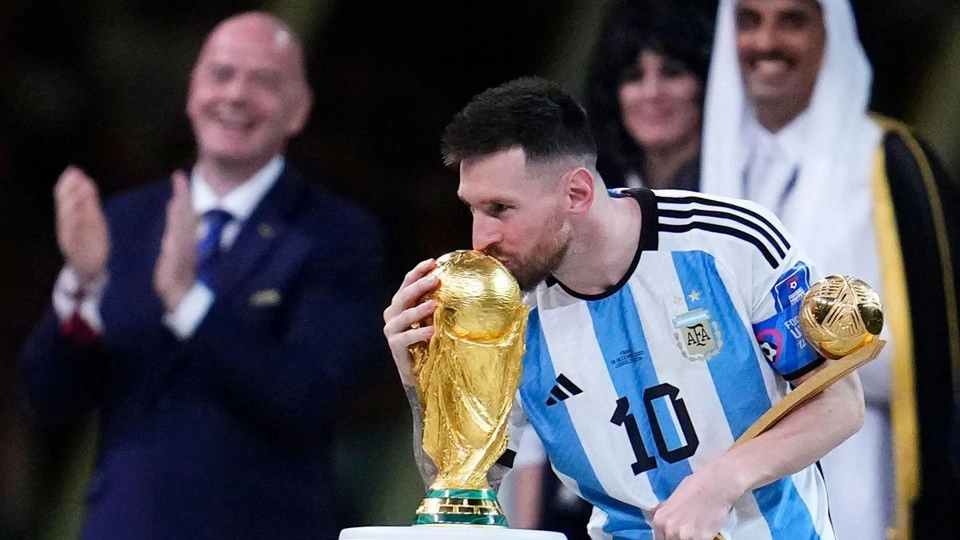 messi with world cup