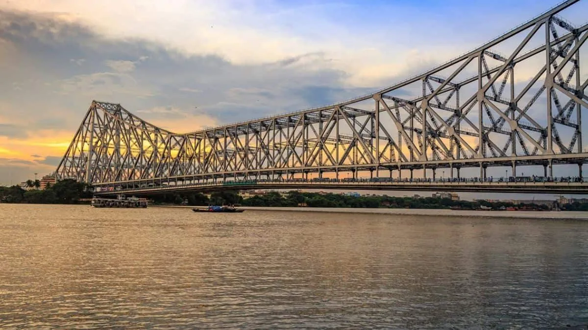 Which is the Longest Cantilever Bridge in India?