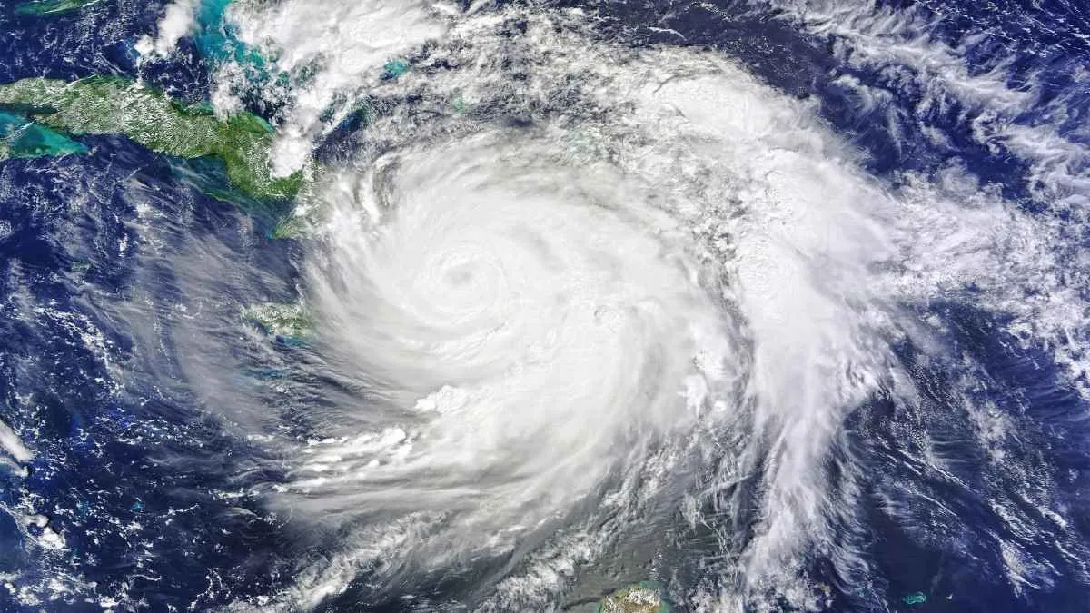 Taphloon Typhoon Dolphin Landfall in China: Trajectory, Evacuations, and Inland ...