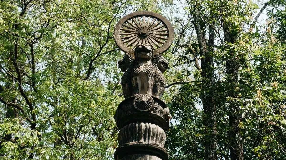 GK Quiz on National Symbols: What Do the 24 Spokes in the Ashoka Chakra Represent?