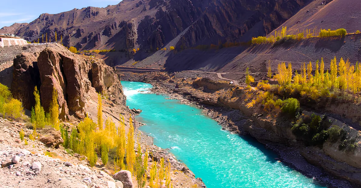 Which River Is Known As The Lifeline Of Pakistan?