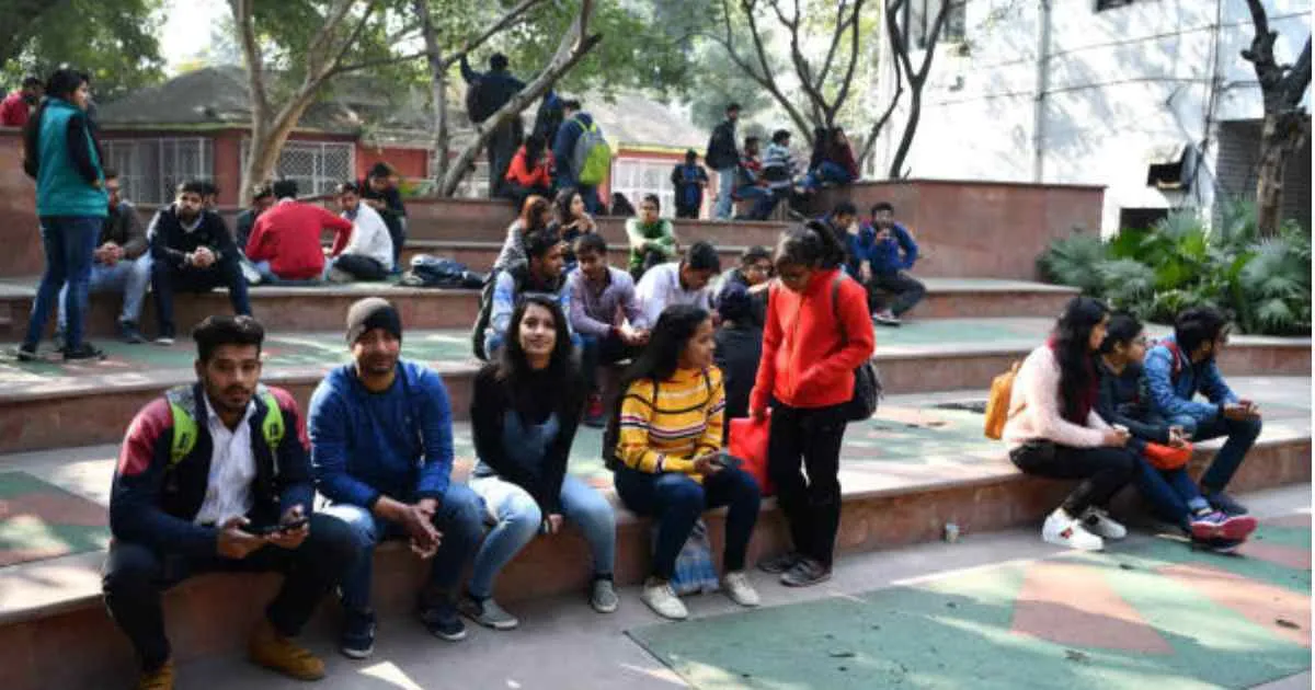 Maharashtra Colleges Face Action Over EWS Admissions and Seat Irregularities