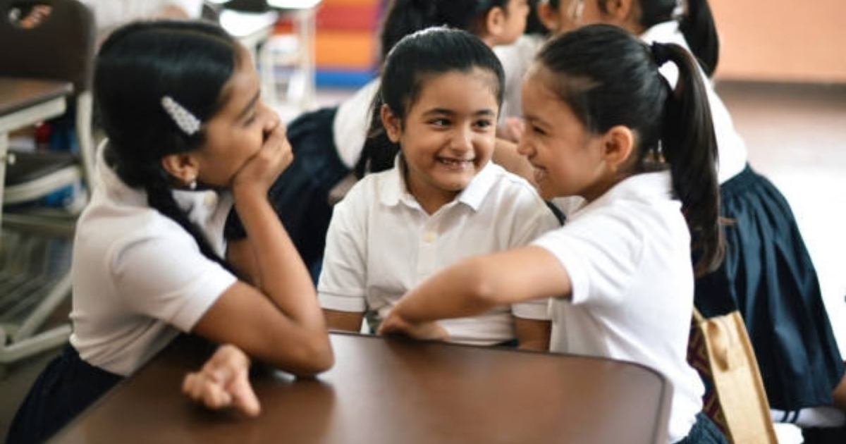 Himachal Chief Minister Announces New Dress Code for Students and Teachers of CBSE Schools
