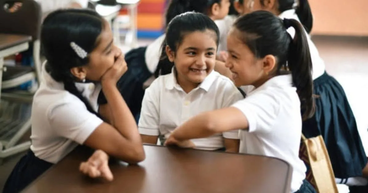 Himachal Chief Minister Announces New Dress Code for Students and Teachers of CBSE Schools