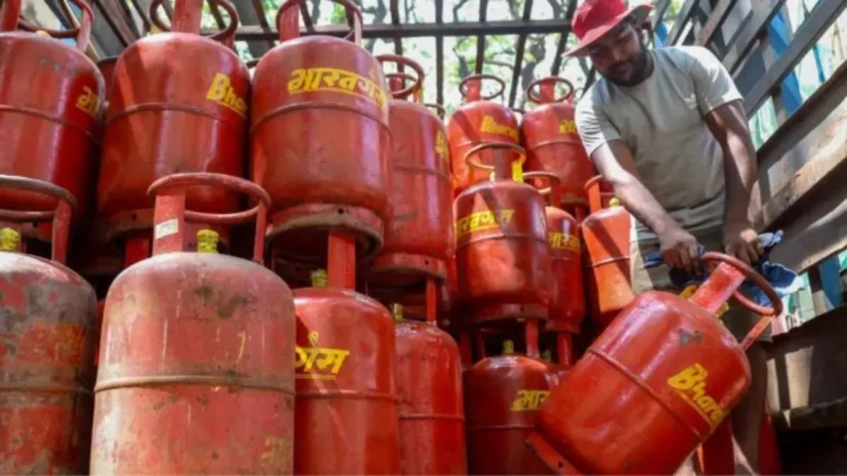 कमर्शियल गैस सिलेंडर के लिए अब देने होंगे ज्यादा पैसे
