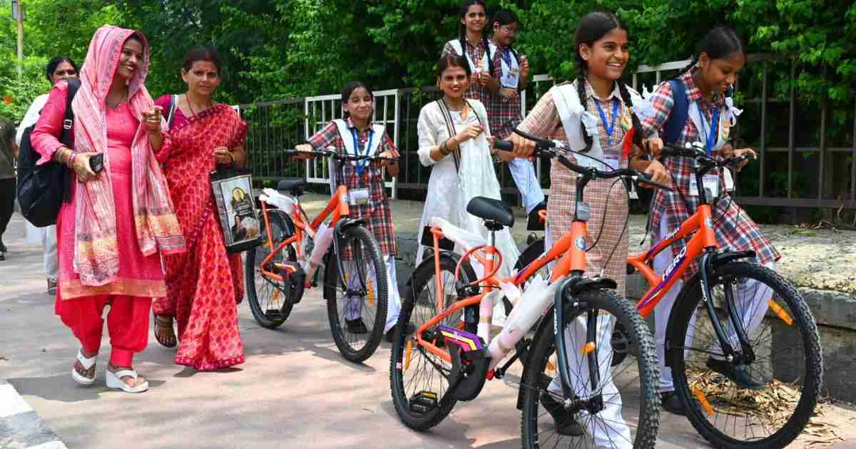 Delhi Government Distributes Bicycles To 581 Class 9 Girls To Promote Independence Under Vidya Vahini Yojana