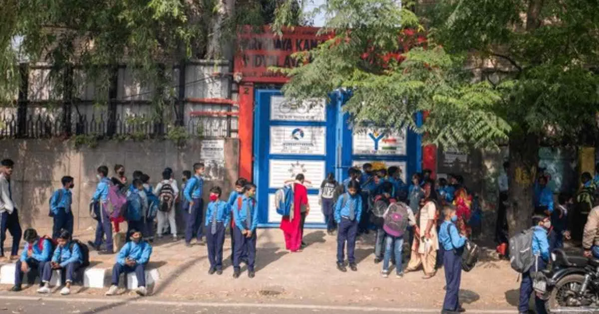 Gujarat School Visitor Rules Tightened: Written Permission Mandatory for Outsiders