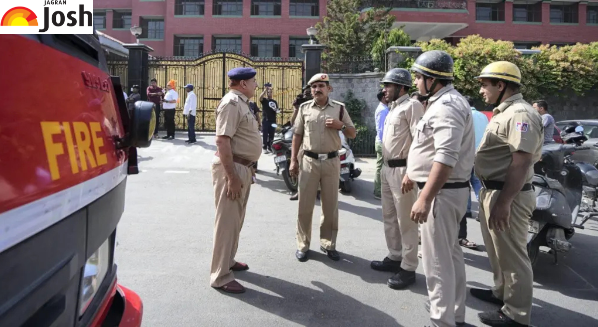 Delhi Schools Bomb Threat: 3 Institutions Receive Hoax Email Threats; Search Operations Find No Suspicious Objects
