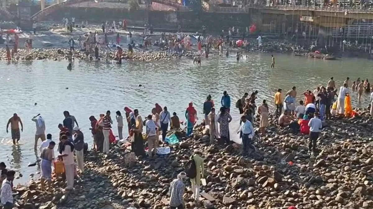 Dried up Ganga River in Haridwar Har ki Puri. (Photo: ANI)