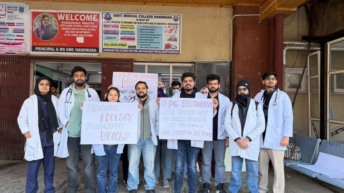 J&K PG Residents Protest For Stipend Hike, AIMSA Backs Them As GMC Issues Notice