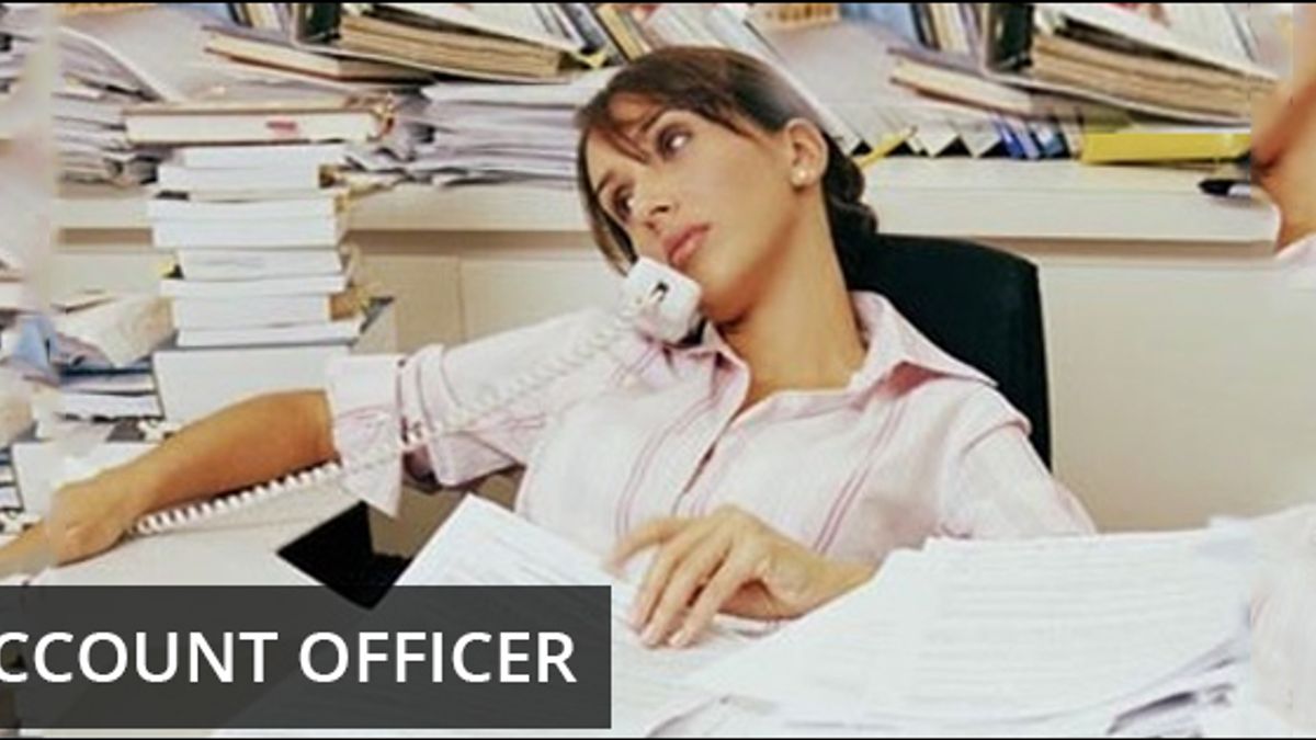 hindi-know-how-to-become-an-account-officer-naukri