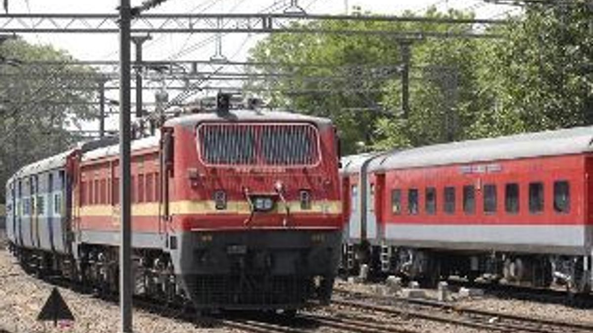 ट्रेन में इमरजेंसी ब्रेक क्या है और कैसे काम करता है?
