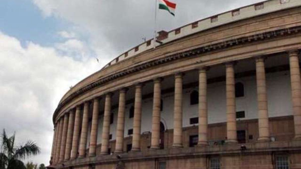 CDS (II) 2017 Exam: GK Practice Question – Indian Polity Set 01