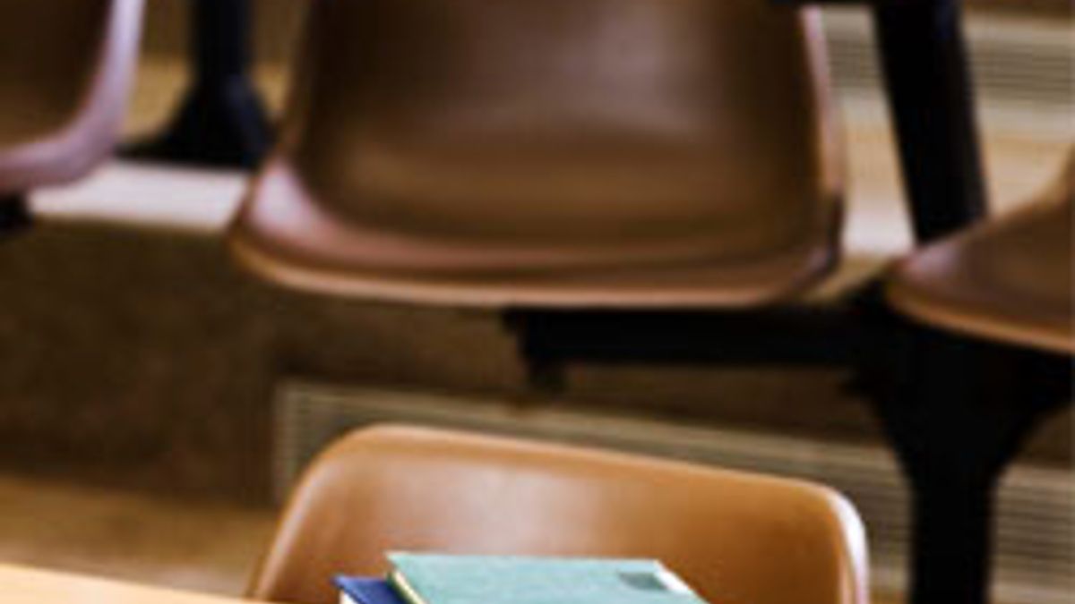 Delhi University admission bulletin will be available from 28 May 2011