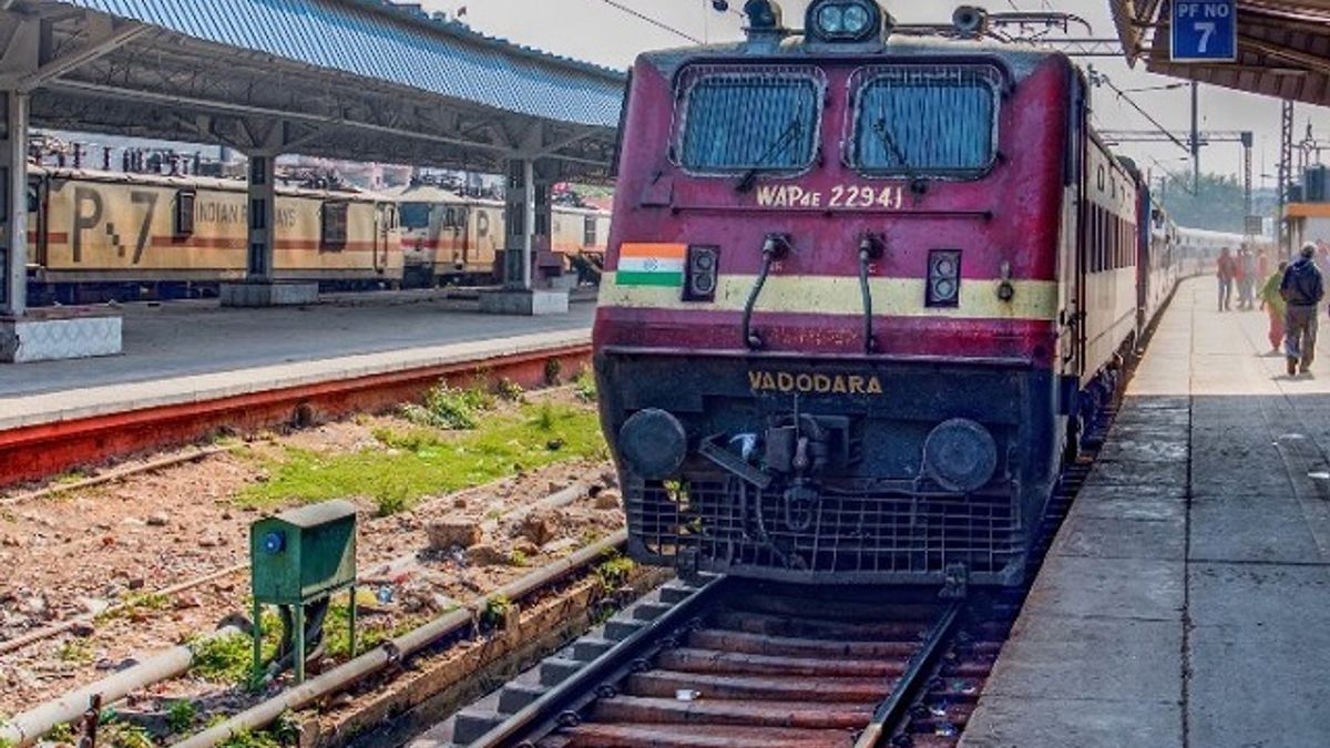 Indian Railways (CLW) Recruitment 2020 for Cultural Quota in Group- ‘C’ Posts, Apply till 03 June