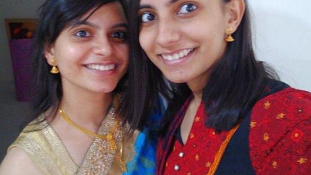 UPSC (CSE) Result 2019: Two Real Sisters from Rajasthan Clears the Exam with AIR 161 & 494, Father also an IAS Officer