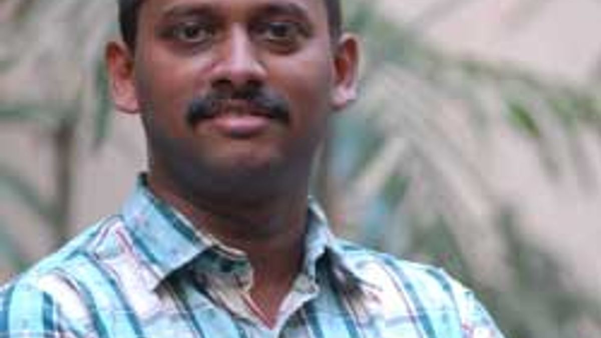 RV Varun Kumar-IAS Topper 2010 (3rd Rank)-Shares Preparation Strategy for Mains Written Stage of CSE