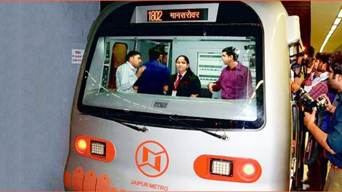 hindi-know-how-to-become-a-train-operator-naukri