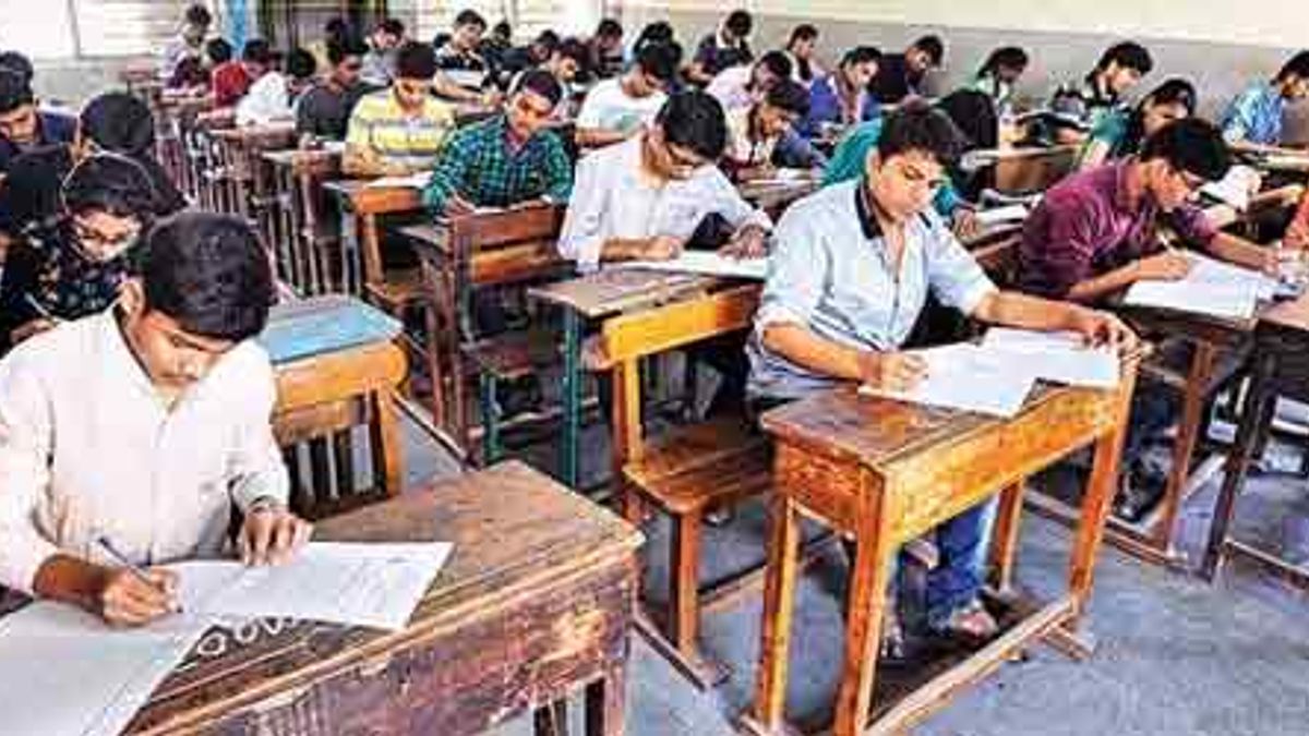 CBSE Board Exam 2020: 2 Versions of Maths Paper for Class 10 - Standard & Basic Level! Check Details