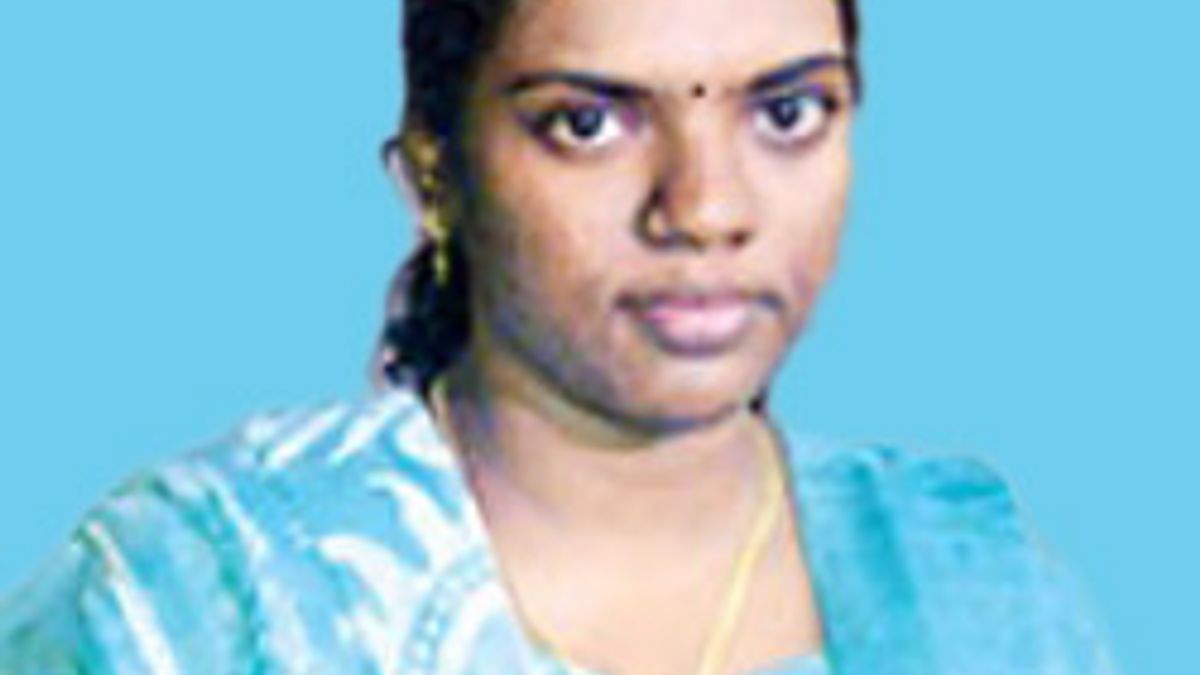 S Divyadharshini – IAS Topper 2010 –  Shares Preparation Strategy for the Prelims of CSE