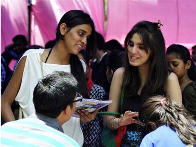 Delhi University Admission 2019 – Top Colleges | Admission Mode | Seats | Programmes and Courses