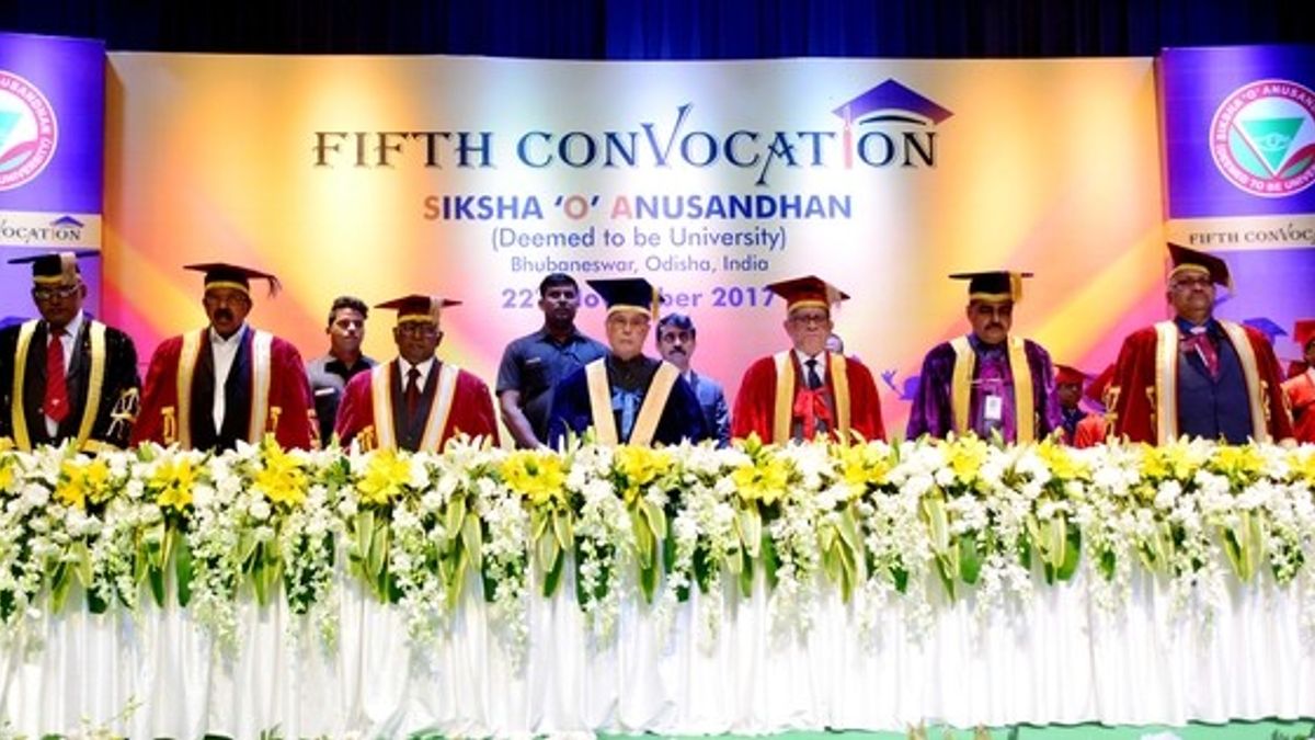 Pranab Emphasises Basic Research for Indian Universities to be counted Among the Best