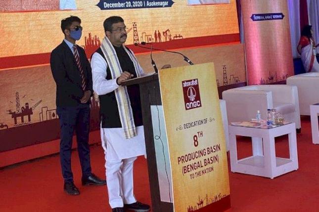केंद्रीय मंत्री धर्मेंद्र प्रधान ने बंगाल के पहले तेल एवं गैस रिजर्व को देश को किया समर्पित