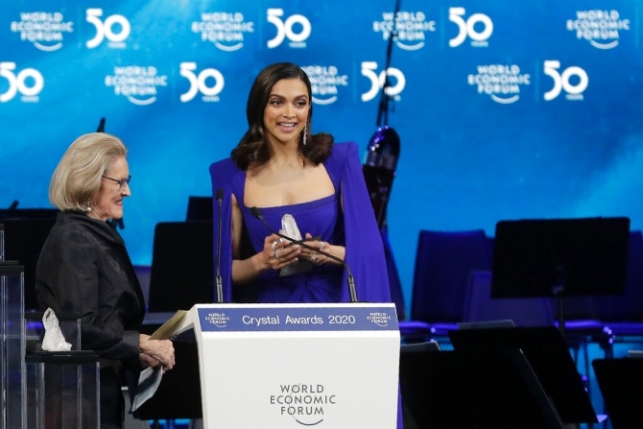 World Economic Forum 2020: दीपिका पादुकोण वर्ल्ड इकोनॉमिक फोरम में 'क्रिस्टल अवॉर्ड' से सम्मानित