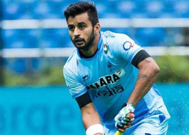 भारतीय कप्तान मनप्रीत सिंह ने रचा इतिहास, FIH प्लेयर ऑफ द ईयर जीतने वाले पहले भारतीय