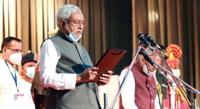 Nitish Kumar Takes Oath As Bihar CM For 7th Time In Hindi