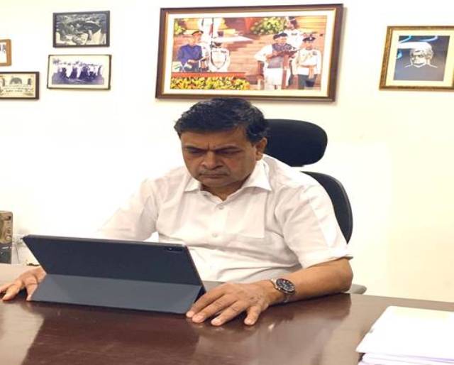 केंद्रीय ऊर्जा मंत्री ने अम्फान के बाद बिजली सेवाएं बहाल करने की वीडियो कॉन्फ्रेंसिंग के जरिये समीक्षा की