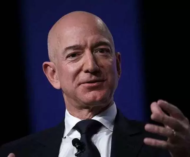 Jeff Bezos Becomes The First Person Ever Worth 200 Billion Dollar In Hindi