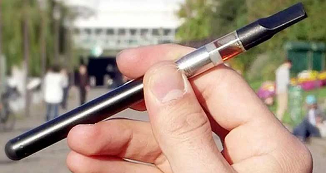 Hindi- What is e-Cigarette and why is it banned in India?