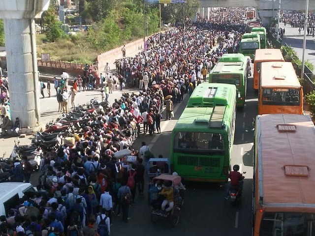 SC order on migrant crisis: Transport stranded migrants back to their home towns within 15 days